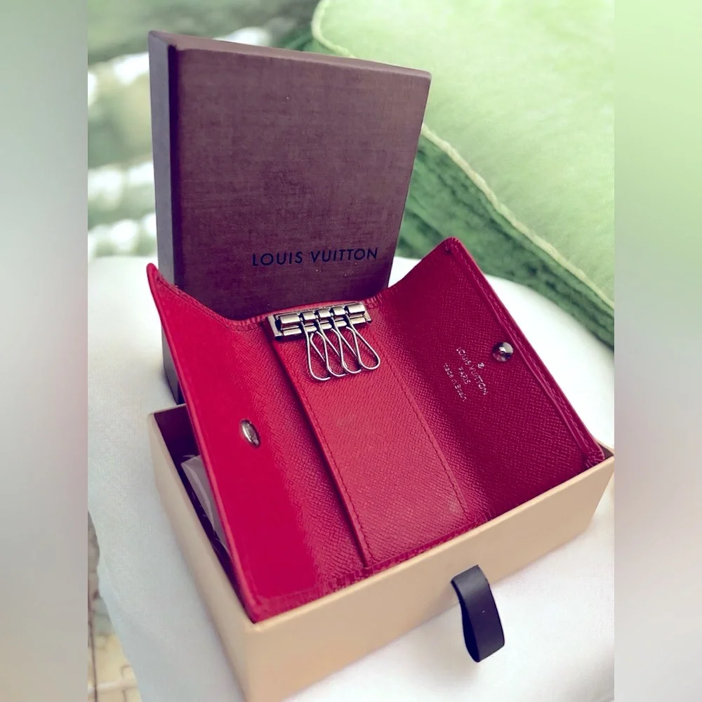 Louis Vuitton Epi Red Multicle 4 Key Case with Box - Picture 2 of 9